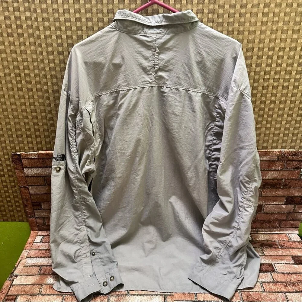 The North Face Gray Button-Up Shirt size XL